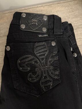Miss Me Skinny women’s Black jeans size 27 (32”inseam)